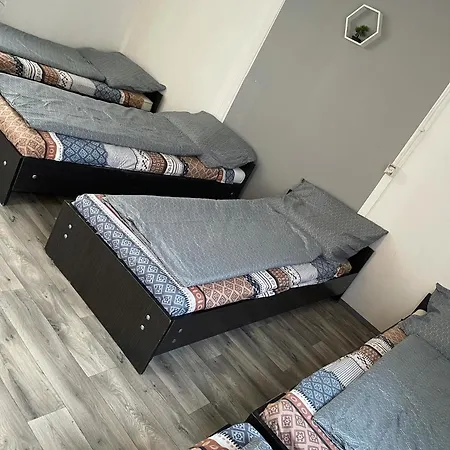 Edes Alom Nyiregyhaza-sosto キャンプ場 Sóstófürdő